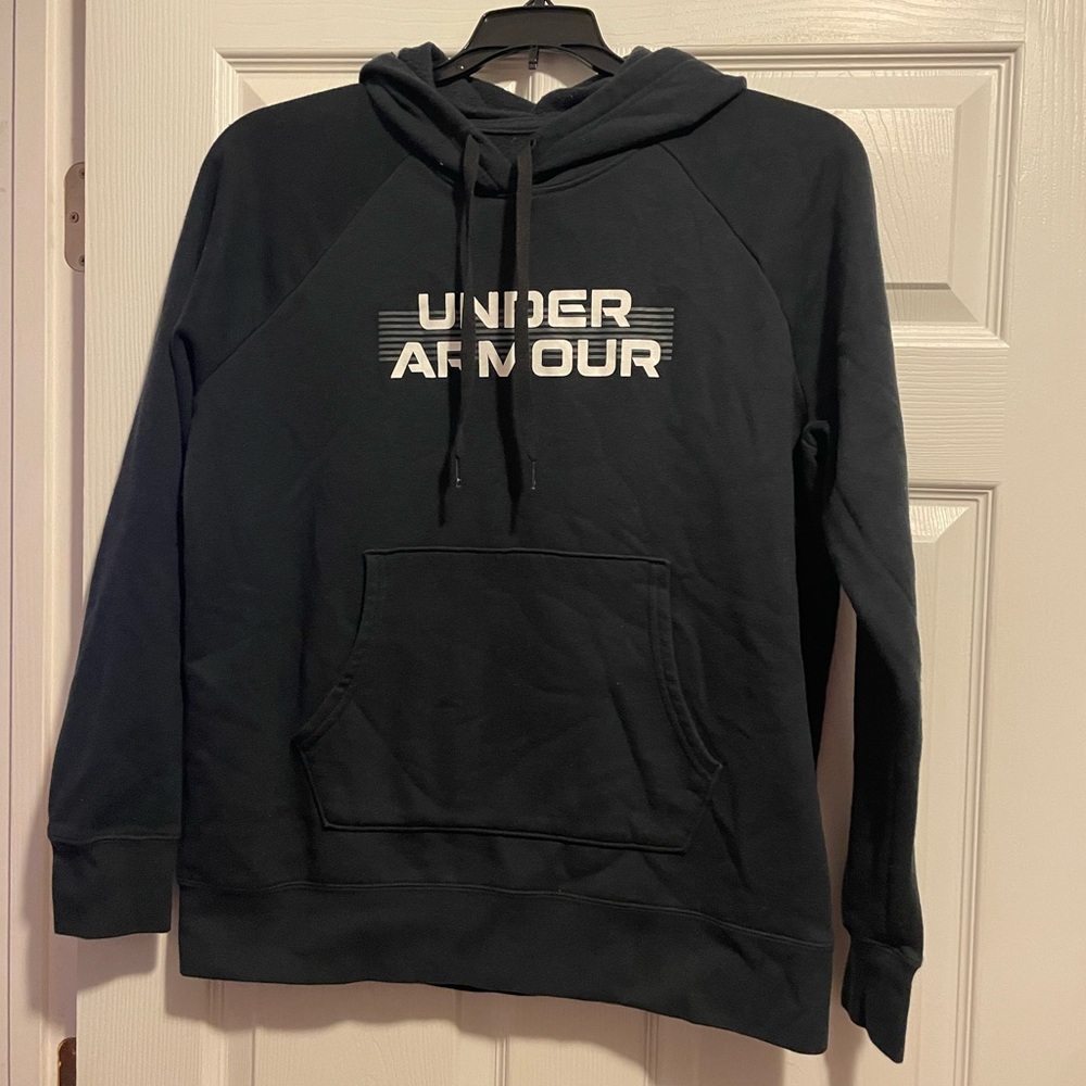 Under Armour Women’s Black Hoodie Size Medium
